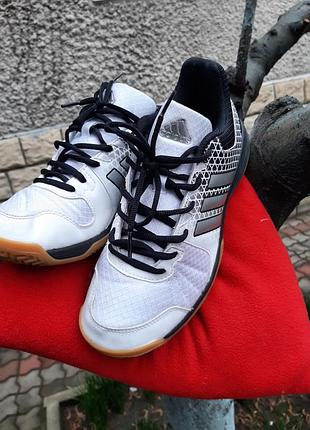 Кроссовки adidas