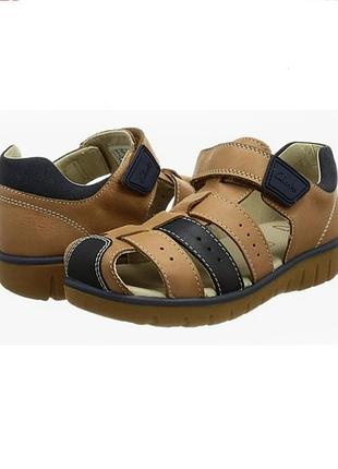 Сандалии clarks
