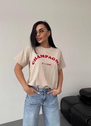 Стильная и практичная oversize футболка с надписью