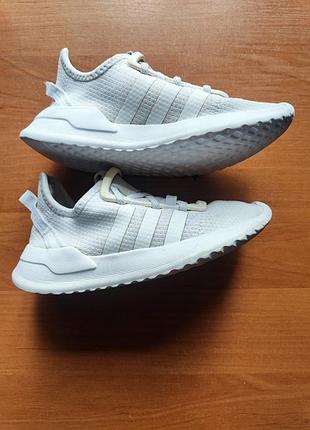 Кросівки adidas