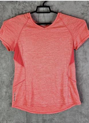 Спортивна жіноча футболка