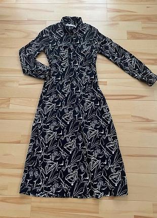 Платье миди платье черно-белое в принт вискоза от zara