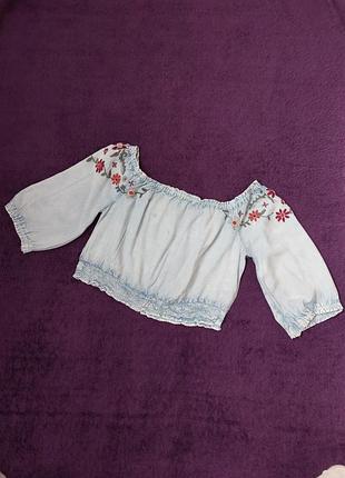 Невесомый топ с вышивкой