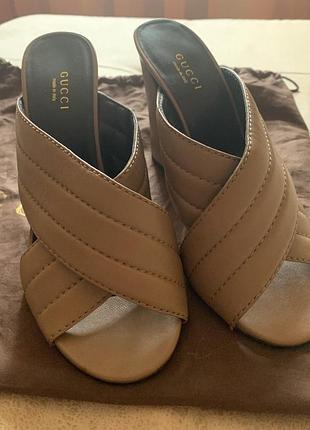 Босоніжки шльопанці gucci