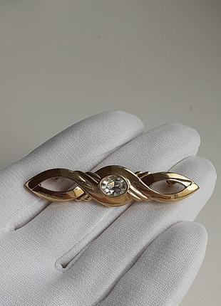 Красива вінтажна брошка