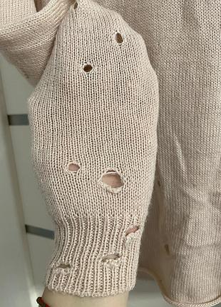 Стильный рваный свитер 2