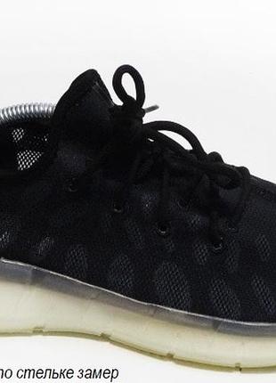 Модные легкие кроссовки fabric