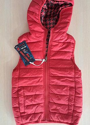 Детская безрукавка на синтепоне утепленная двусторонняя