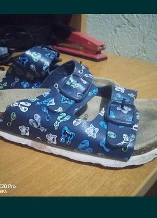 Birkenstock
bjorndal шлепки
оригинал