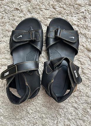 Босоніжки дитячі