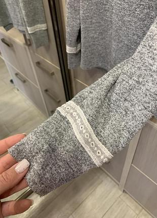 Кофта з цікавими прикрасами 4