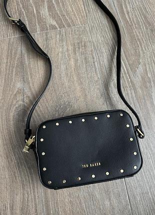 Сумка ted baker karsynn studded camera bag black натуральна шкіра