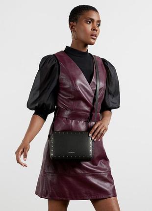 Сумка ted baker karsynn studded camera bag black натуральна шкіра