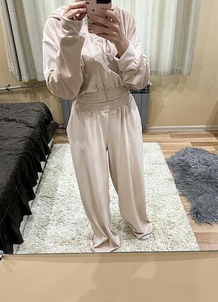 Велюровый костюм