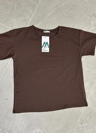 Базова футболка жіноча