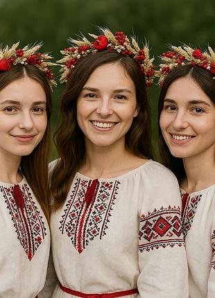 Вінок з сухоцвітів, злаків і штучних піонів у червоно-бежевих тонах — етностиль, ручна робота