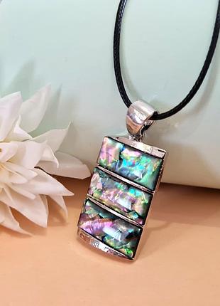 🔺🦪✨яркий кулон из натурального халиотиса (перламутр) на шнурке