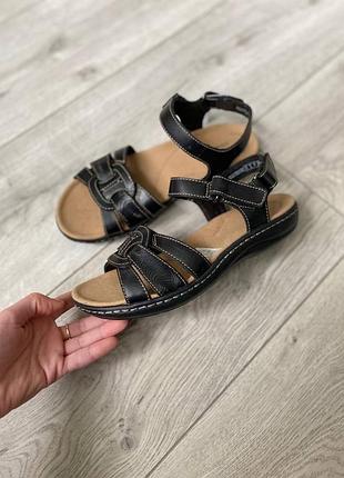Сандалі шкіряні оригінал clarks рр.38