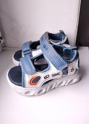 Босоніжки на хлопчика з підсвіткою