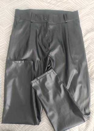 Стильні штанішки з еко шкіри!!!