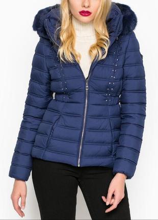 Купить Женские зимние куртки Guess — недорого в каталоге Куртки на Шафе |  Киев и Украина