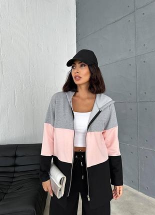 Женский спортивный костюм