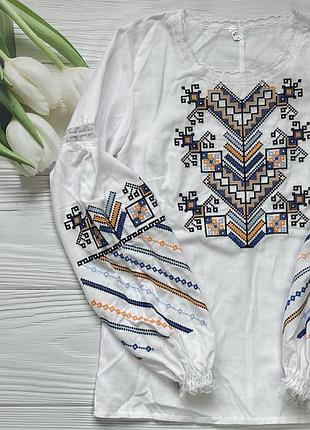 Вишиванка жіноча