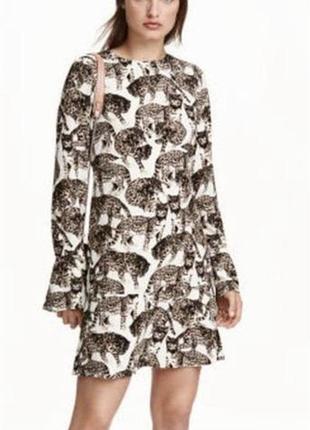 Короткое вискозное платье с котами
