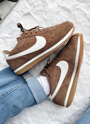 Женские кроссовки nike cortez light brown