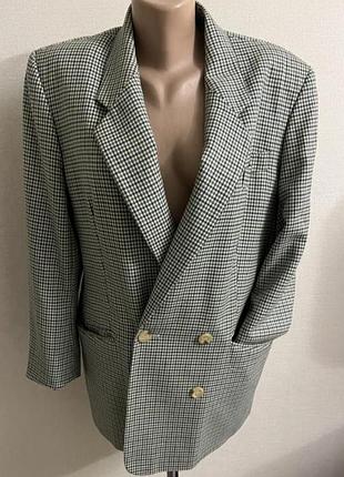 Піджак в клітинку