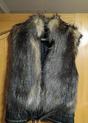 Безрукавка меховая женская 48размер