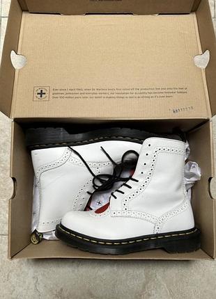 Ботинки dr. martens женские