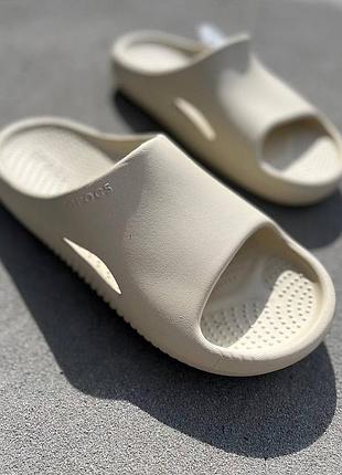 Crocs mellow slide bone слайды crocs mellow slide bone унисекс беж
