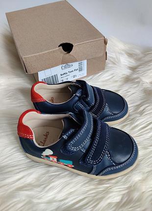 Детские туфли кроссовки черевики clarks