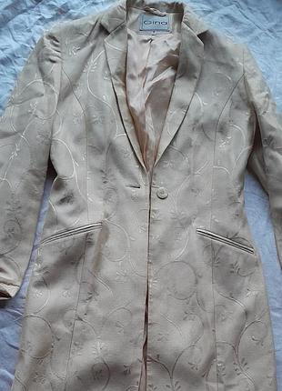 Шикарный, нарядный пиджак