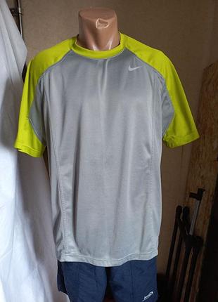 Вінтажна футболка nike dri-fit