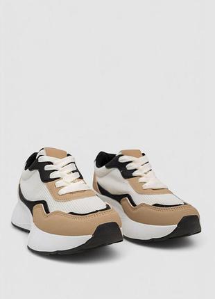 Кроссовки женские