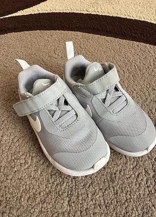 Кроссовки nike