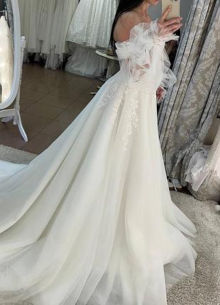 Весільна сукня