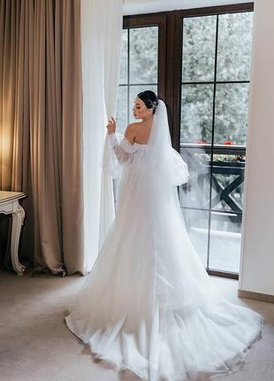 Весільна сукня