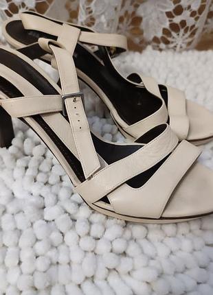 Кожаные босоножки босоножки jil sander 39-40р