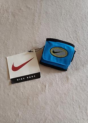 Nike оригінальний гаманець на зап'ястя блакитний
amp; Other Stories