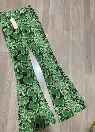 Брюки кльош зелені принт змії 🐍 drole de copine- s