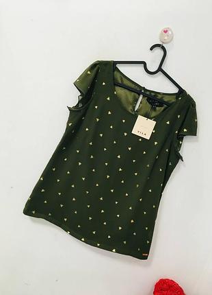 Зелёная блуза с золотистым принтом vila joy