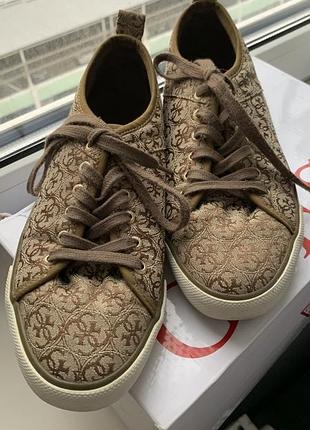 Кеди guess