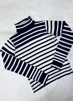 Стильний светрик гольф