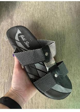 Мужские шлепанцы