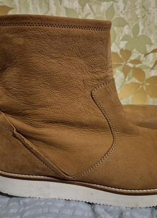 Кожаные ботинки