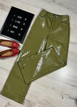 Лакированные широкие брюки missguided