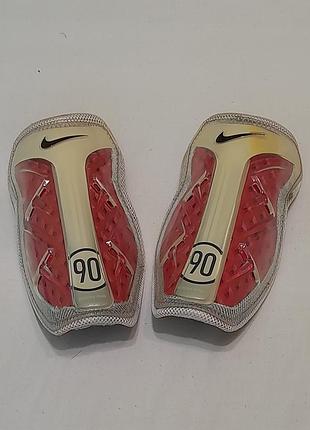 Щитки футбольні nike90 dri fit - лівий, правий